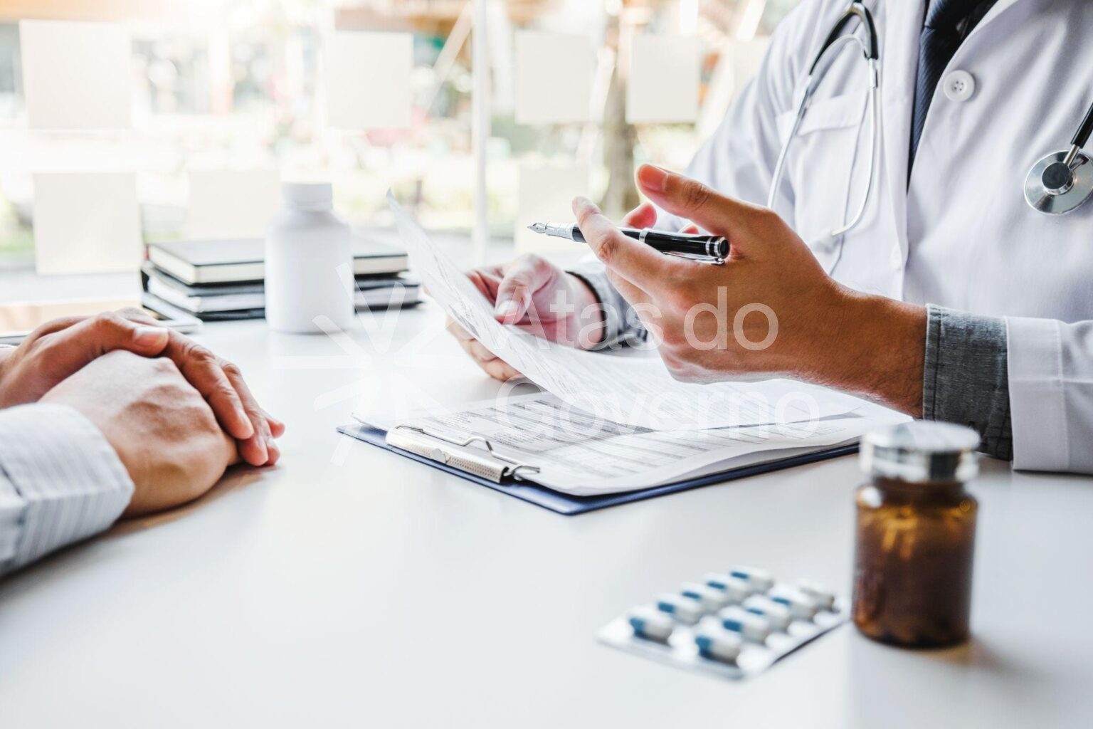 Medicamentos genéricos, similares, biológicos e específicos para ampliar o acesso da população a tratamentos essenciais.